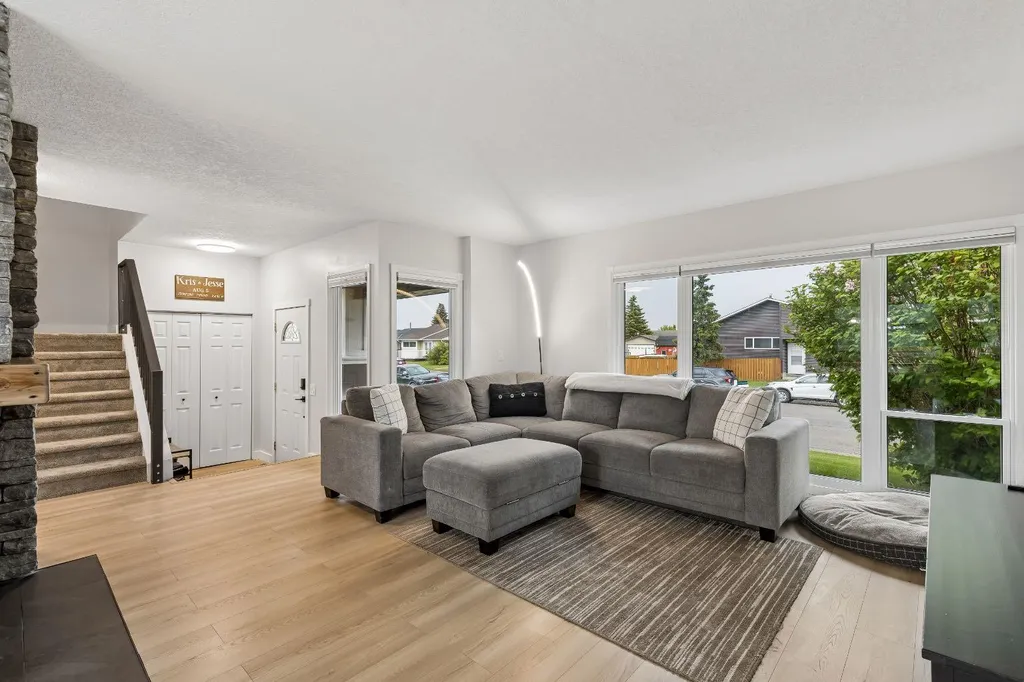 2129 Summerfield Boulevard SE Airdrie AB T4B 1X2