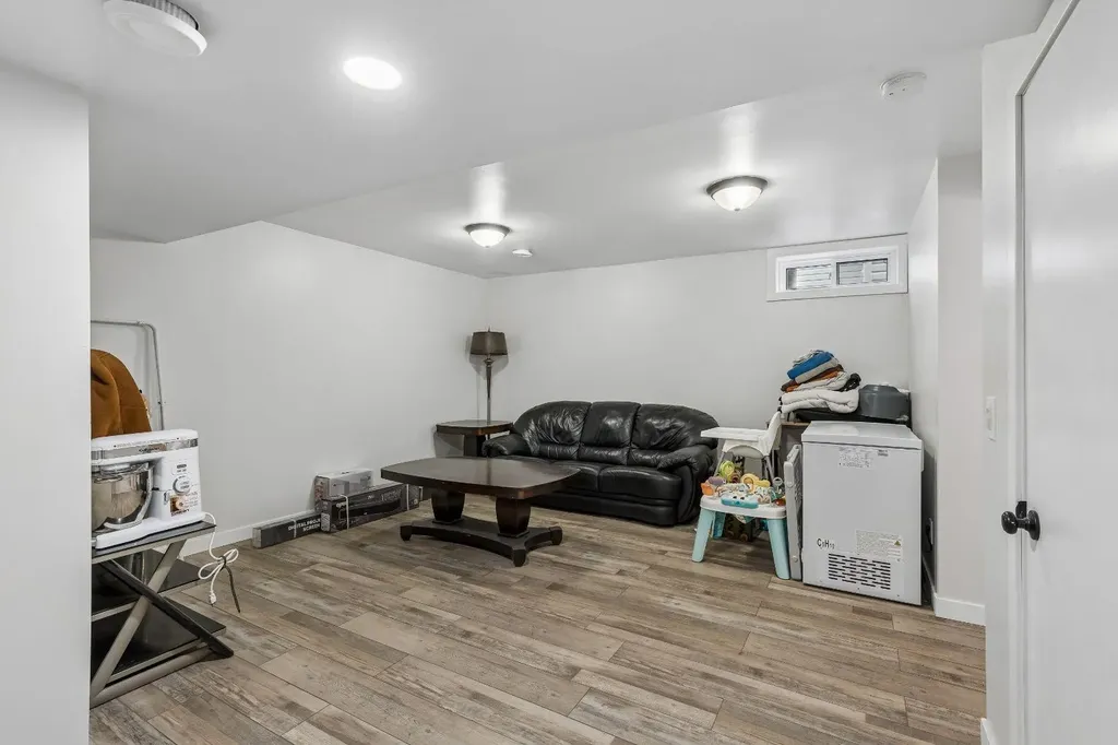 2129 Summerfield Boulevard SE Airdrie AB T4B 1X2