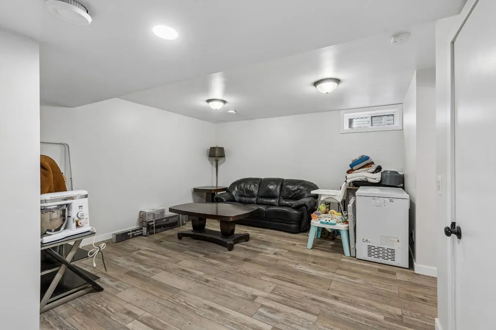2129 Summerfield Boulevard SE Airdrie AB T4B 1X2