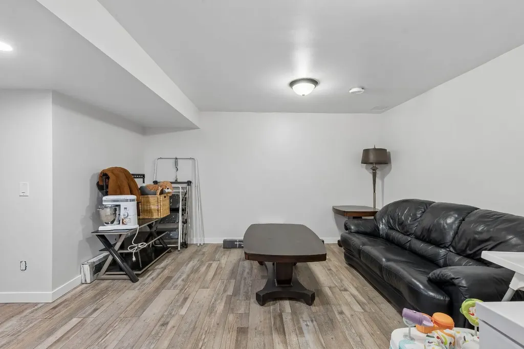 2129 Summerfield Boulevard SE Airdrie AB T4B 1X2