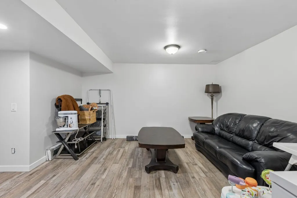 2129 Summerfield Boulevard SE Airdrie AB T4B 1X2
