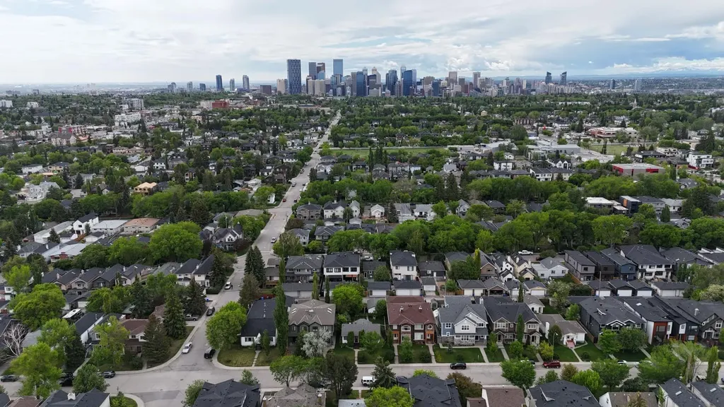 409 29 Avenue NW Calgary AB T2M 2M4