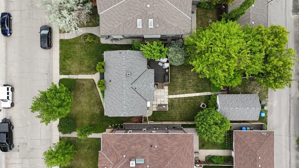 409 29 Avenue NW Calgary AB T2M 2M4