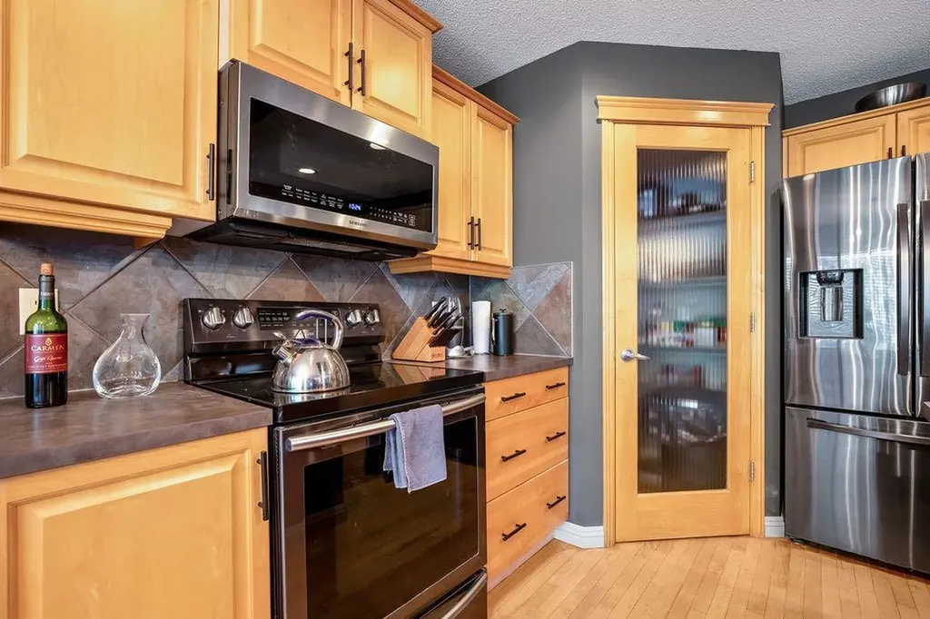 670 Chaparral Drive SE Calgary AB T2X3V6
