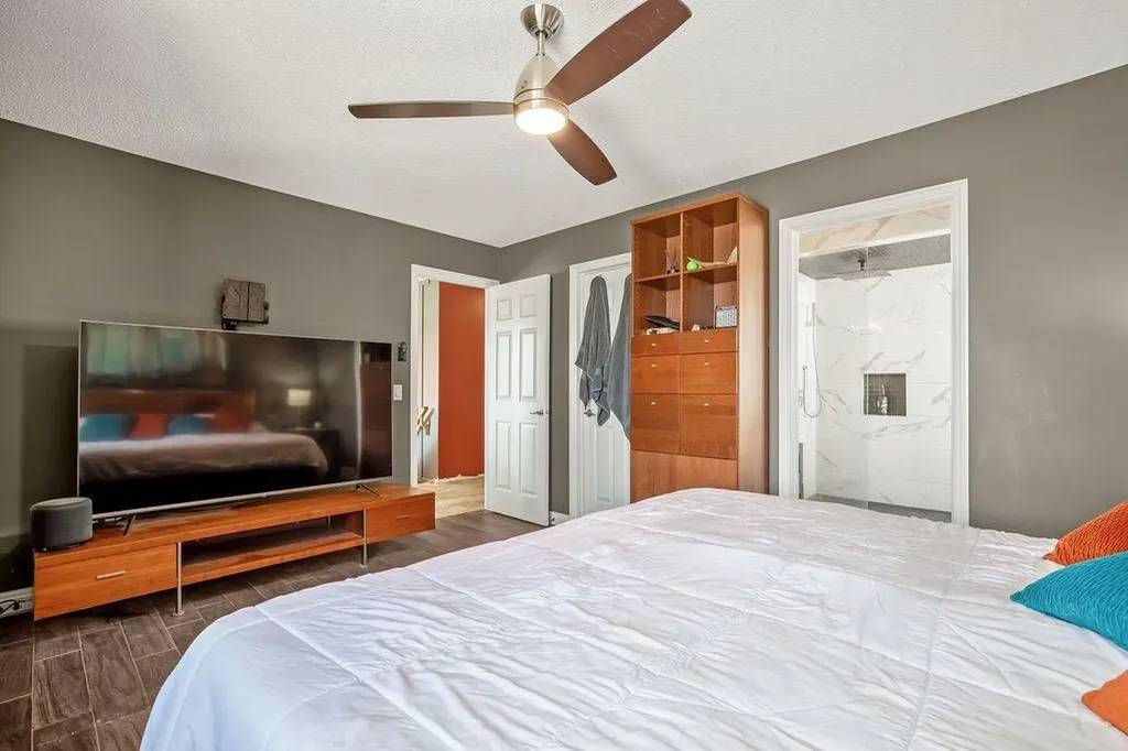 670 Chaparral Drive SE Calgary AB T2X3V6