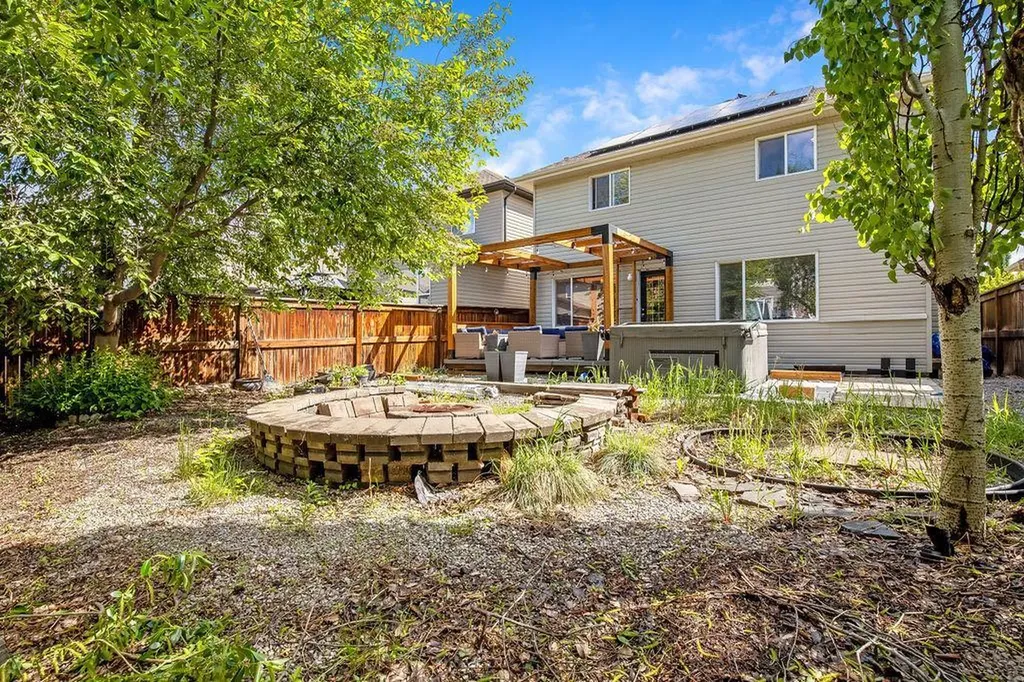 670 Chaparral Drive SE Calgary AB T2X3V6
