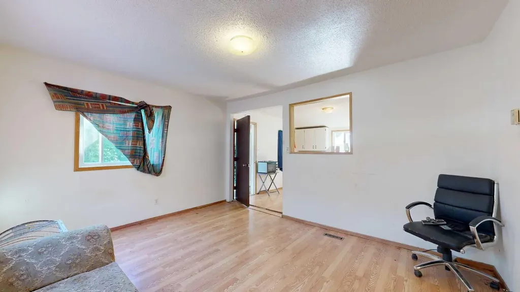 4712 54 Street Stettler AB T4K1B2