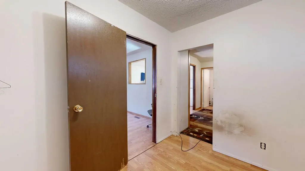 4712 54 Street Stettler AB T4K1B2