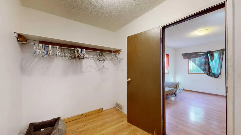 4712 54 Street Stettler AB T4K1B2