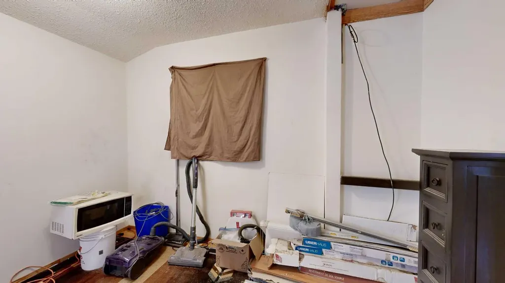 4712 54 Street Stettler AB T4K1B2