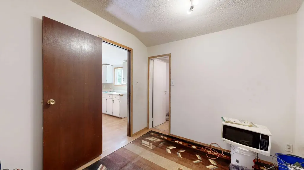 4712 54 Street Stettler AB T4K1B2