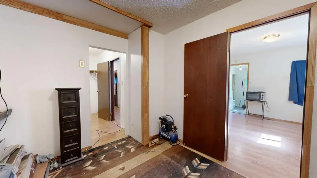 4712 54 Street Stettler AB T4K1B2