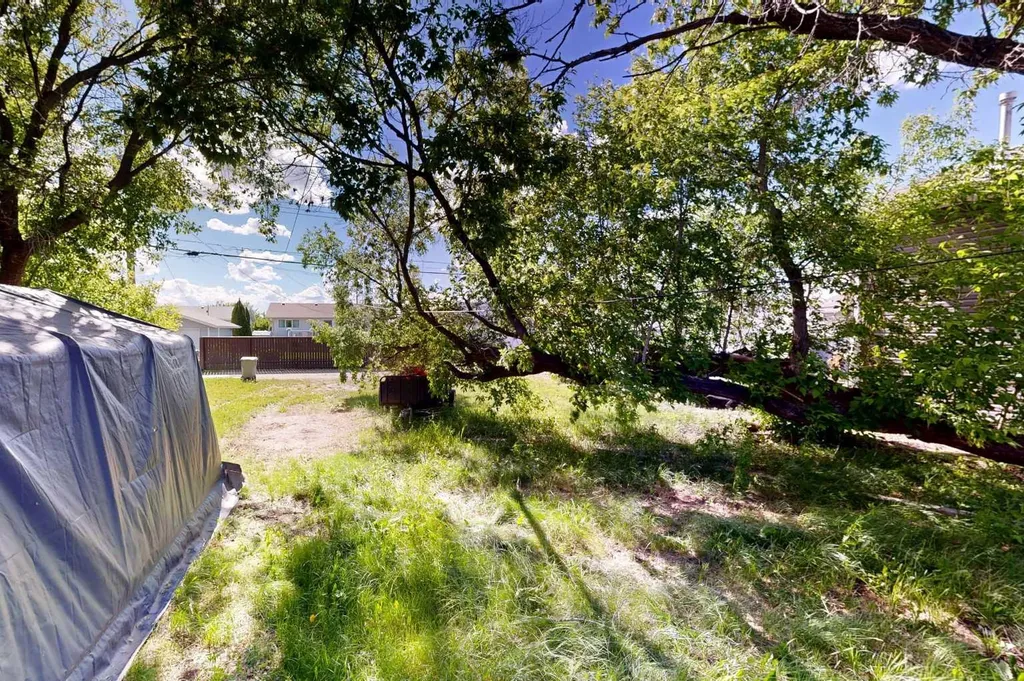 4712 54 Street Stettler AB T4K1B2
