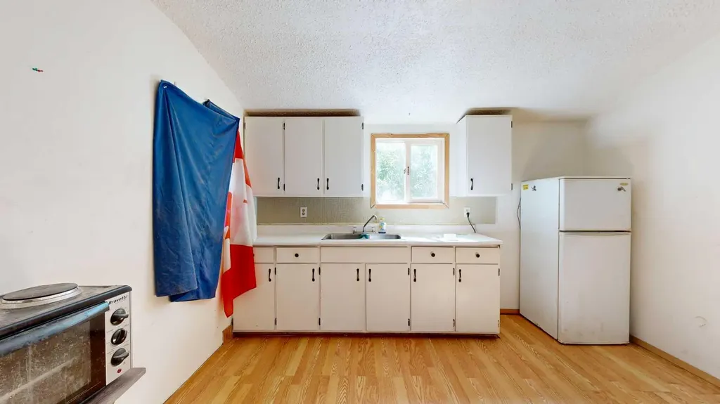 4712 54 Street Stettler AB T4K1B2
