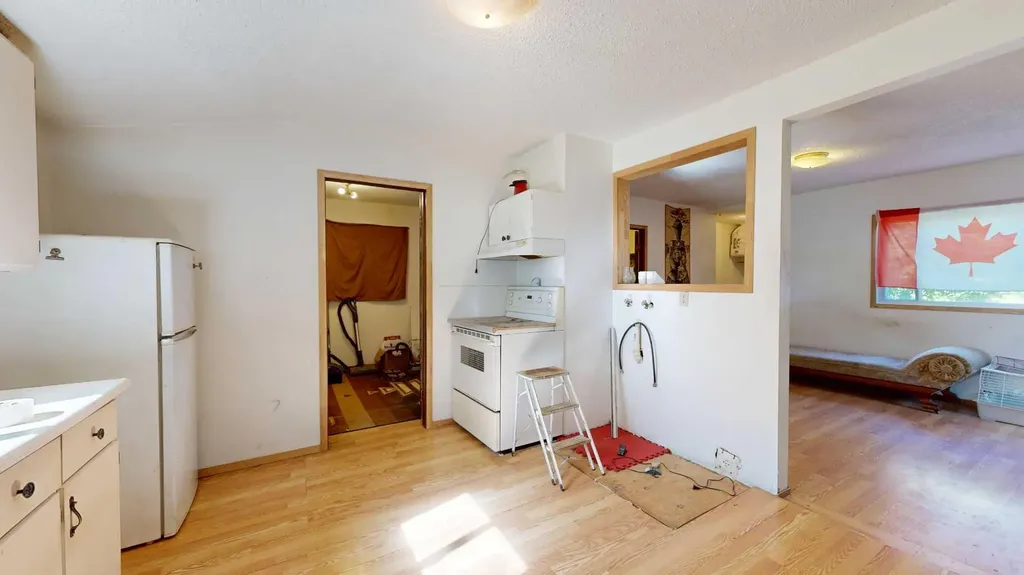 4712 54 Street Stettler AB T4K1B2