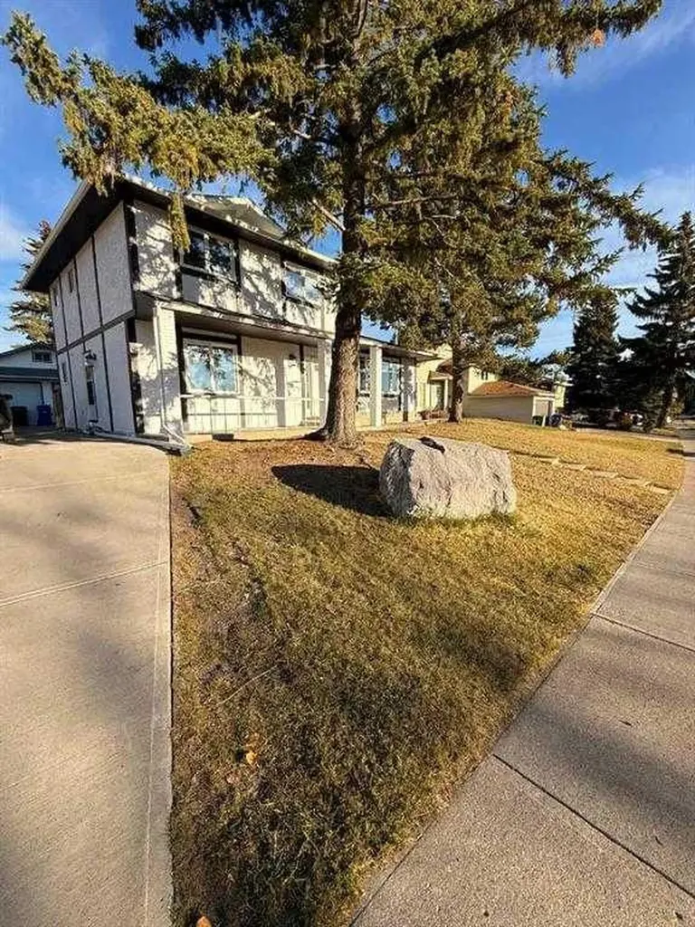 5632 Dalhousie Drive NW Calgary AB T3A1P9