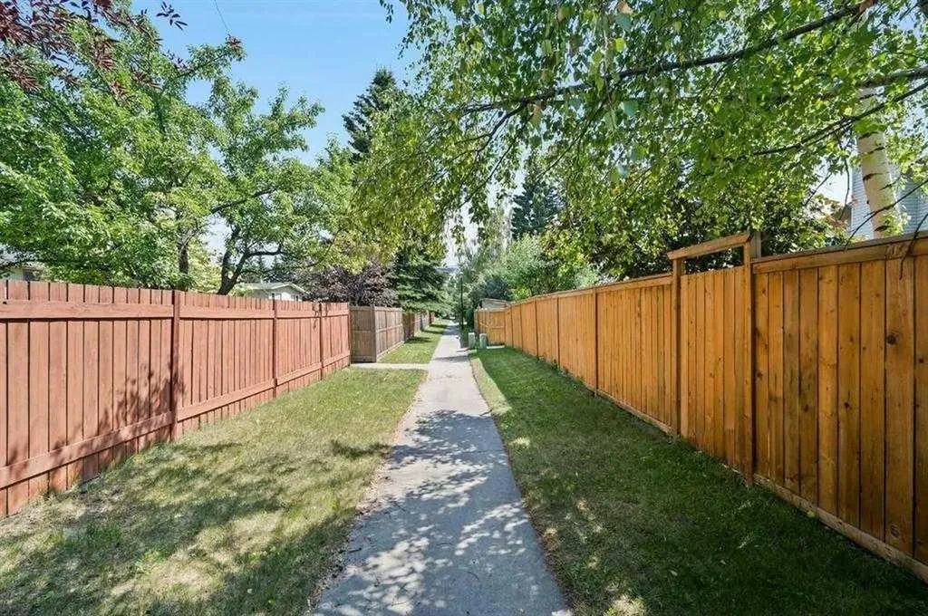 5632 Dalhousie Drive NW Calgary AB T3A1P9