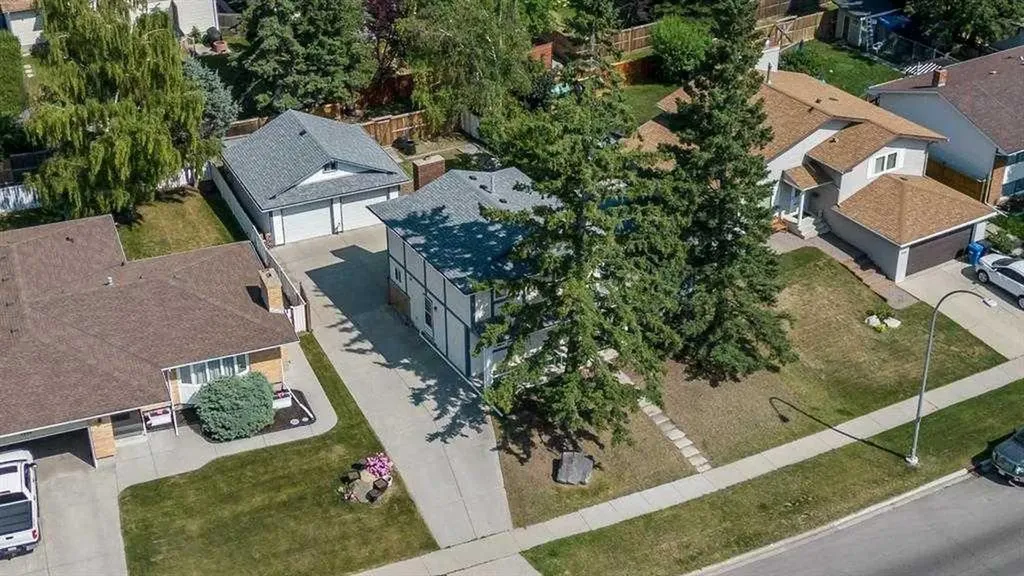 5632 Dalhousie Drive NW Calgary AB T3A1P9