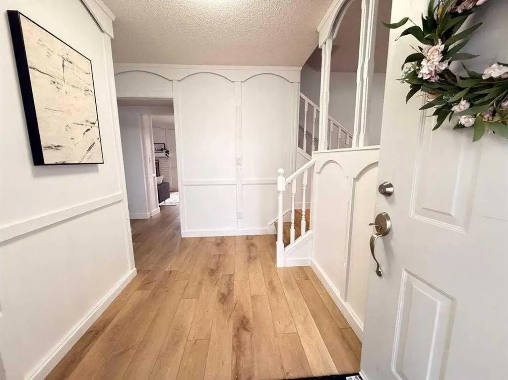 5632 Dalhousie Drive NW Calgary AB T3A1P9