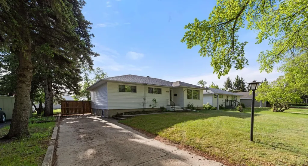 4713 45 Street Camrose AB T4V 1E1