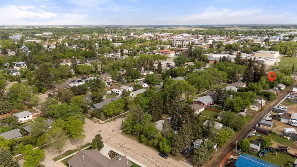 4713 45 Street Camrose AB T4V 1E1