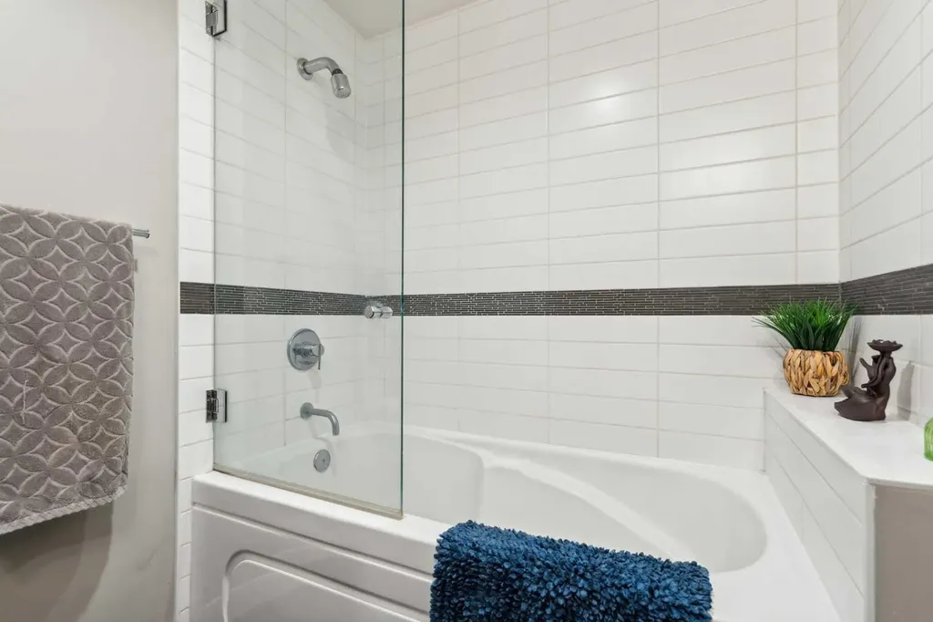 540 34 Street NW Calgary AB T2N 2X7
