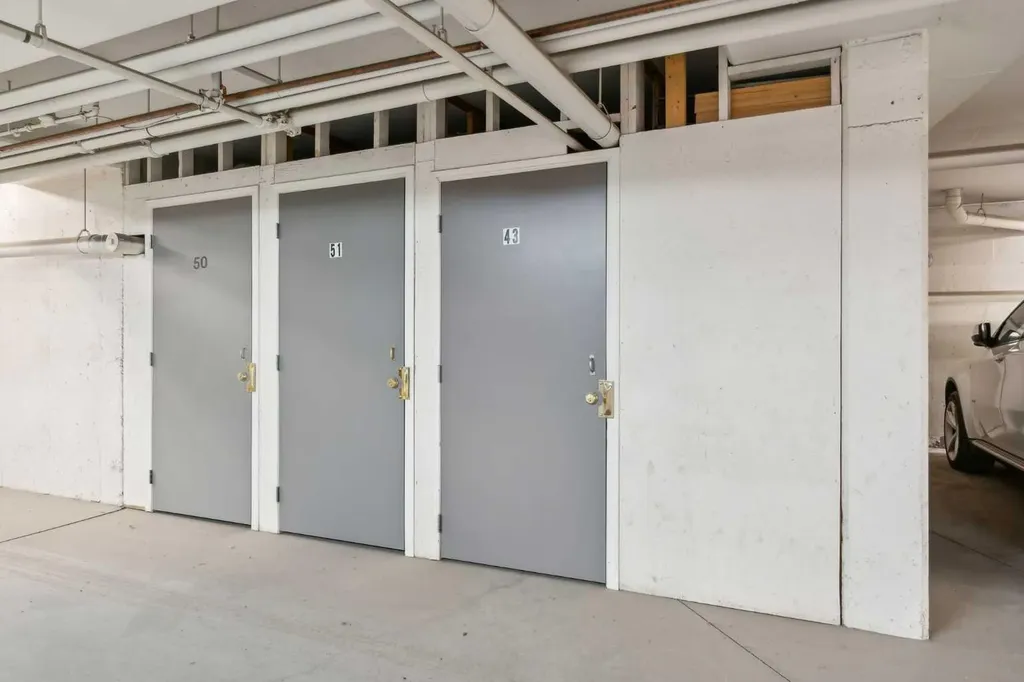 540 34 Street NW Calgary AB T2N 2X7