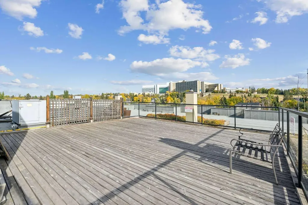 540 34 Street NW Calgary AB T2N 2X7