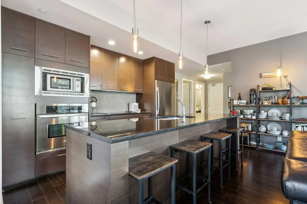 540 34 Street NW Calgary AB T2N 2X7