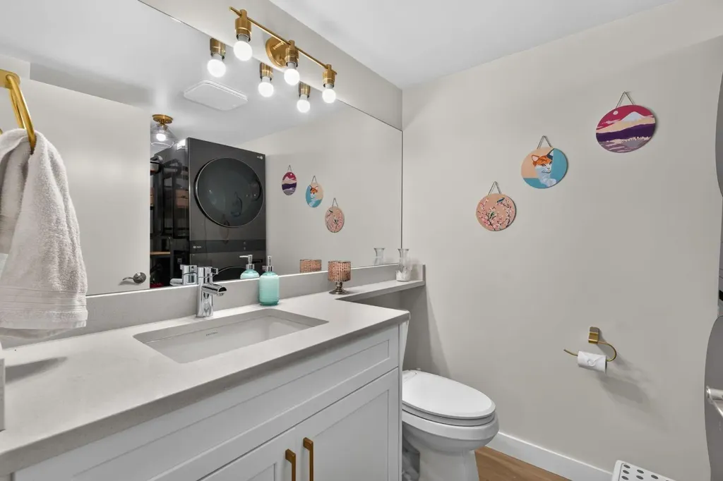 1012 Ranchlands Boulevard NW Calgary AB T3g1y1