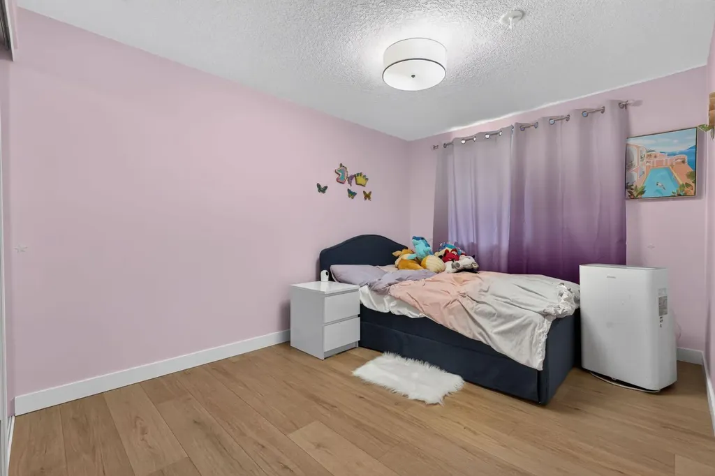 1012 Ranchlands Boulevard NW Calgary AB T3g1y1