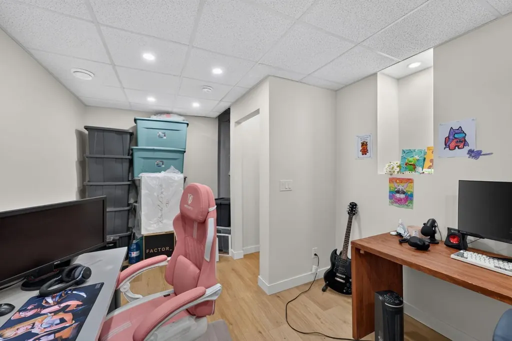 1012 Ranchlands Boulevard NW Calgary AB T3g1y1
