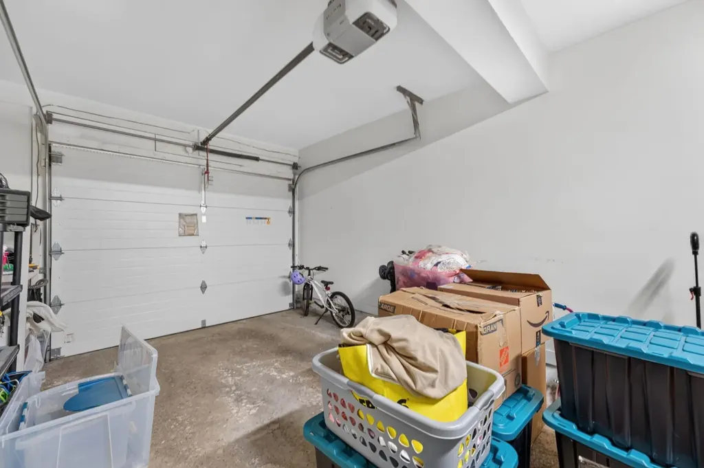 1012 Ranchlands Boulevard NW Calgary AB T3g1y1