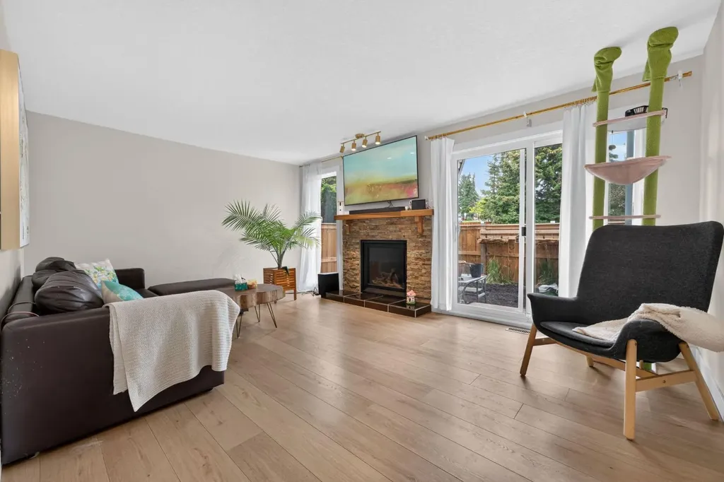 1012 Ranchlands Boulevard NW Calgary AB T3g1y1