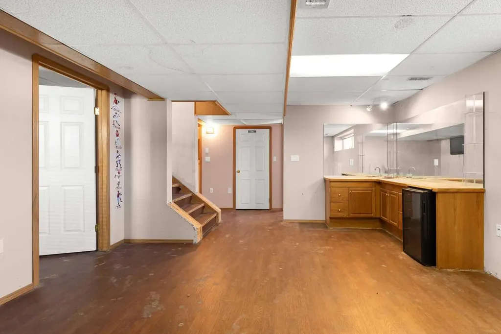 2385 Hatcher Drive NE Medicine Hat AB T1C1X5