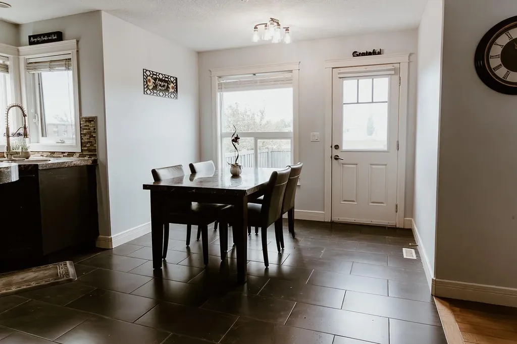 9010 Willow Drive Grande Prairie AB T8X 0G8