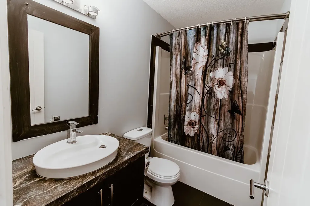 9010 Willow Drive Grande Prairie AB T8X 0G8