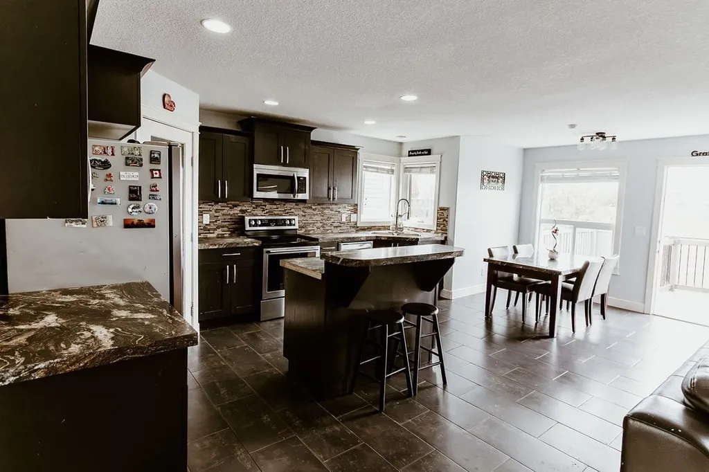 9010 Willow Drive Grande Prairie AB T8X 0G8