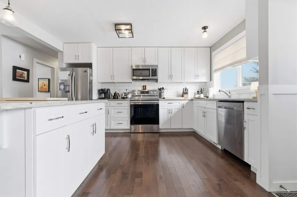 8411 Silver Springs Road NW Calgary AB T3B 4A6