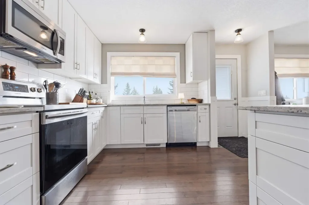 8411 Silver Springs Road NW Calgary AB T3B 4A6