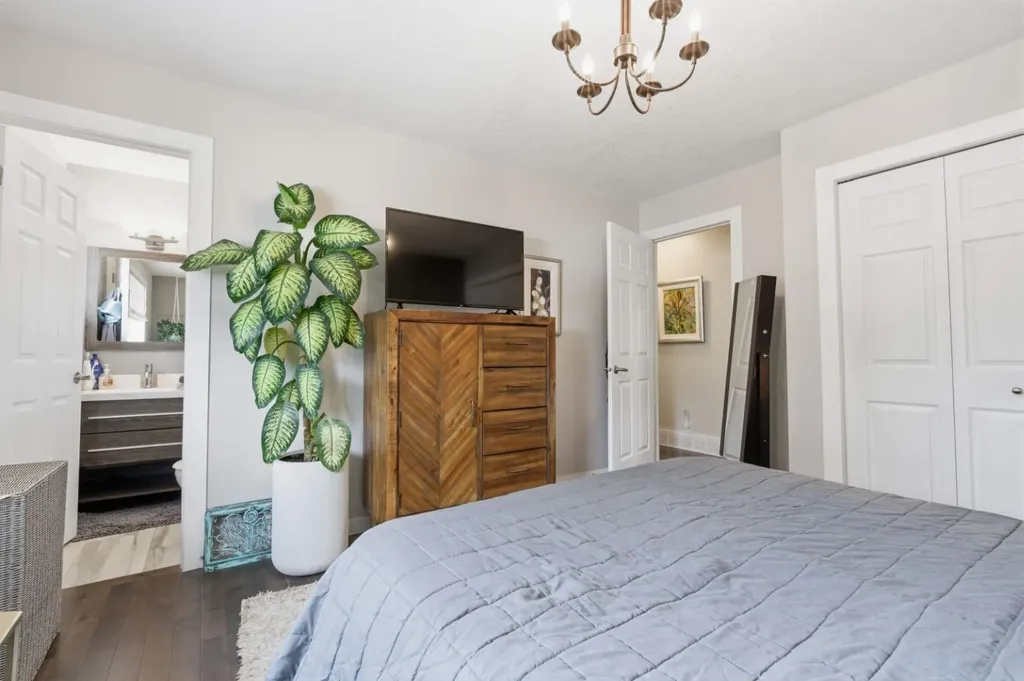 8411 Silver Springs Road NW Calgary AB T3B 4A6