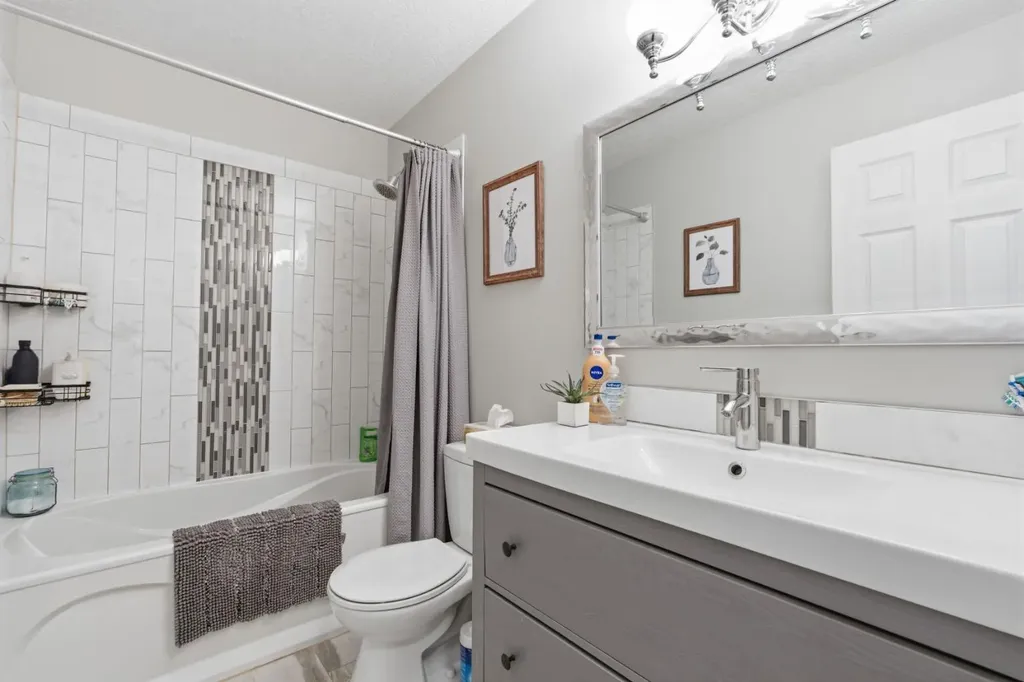 8411 Silver Springs Road NW Calgary AB T3B 4A6