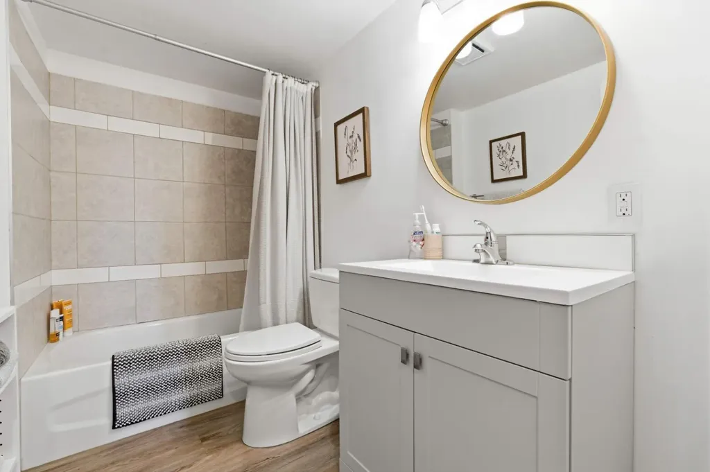 8411 Silver Springs Road NW Calgary AB T3B 4A6