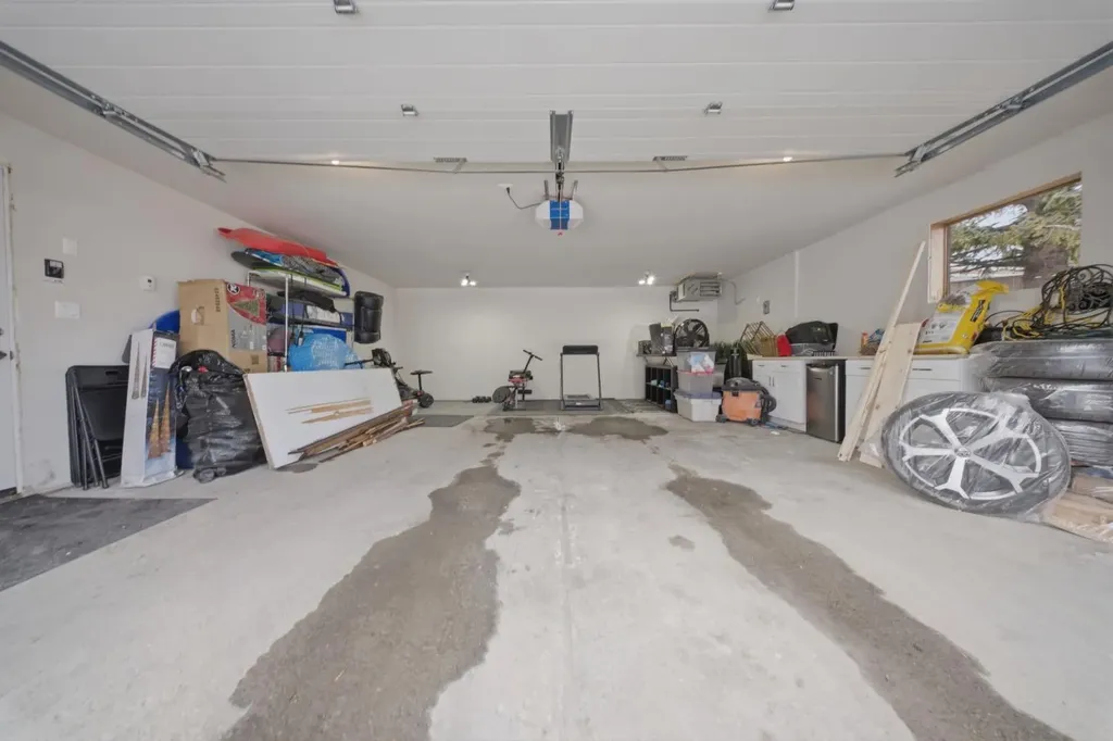 8411 Silver Springs Road NW Calgary AB T3B 4A6