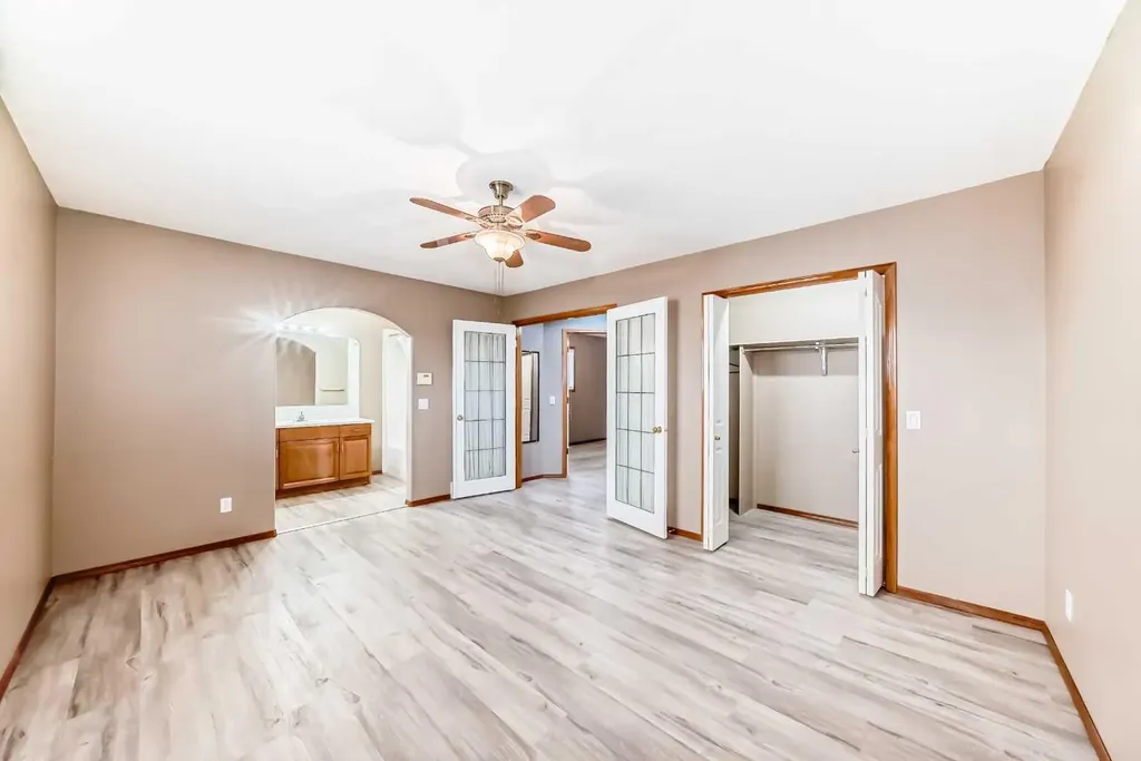 33 Stonegate Drive NW Airdrie AB T4B 2V6