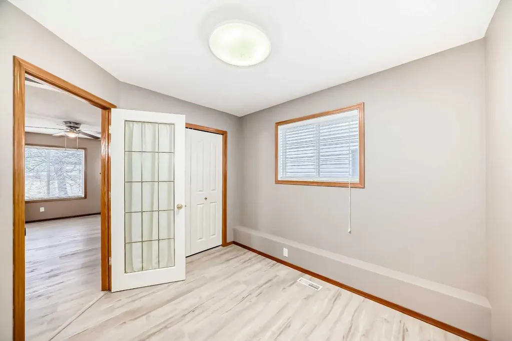 33 Stonegate Drive NW Airdrie AB T4B 2V6