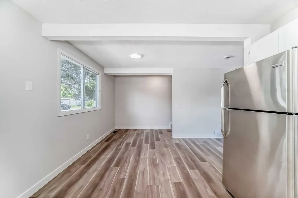 175 Manora Place NE Calgary AB T2A 5P7