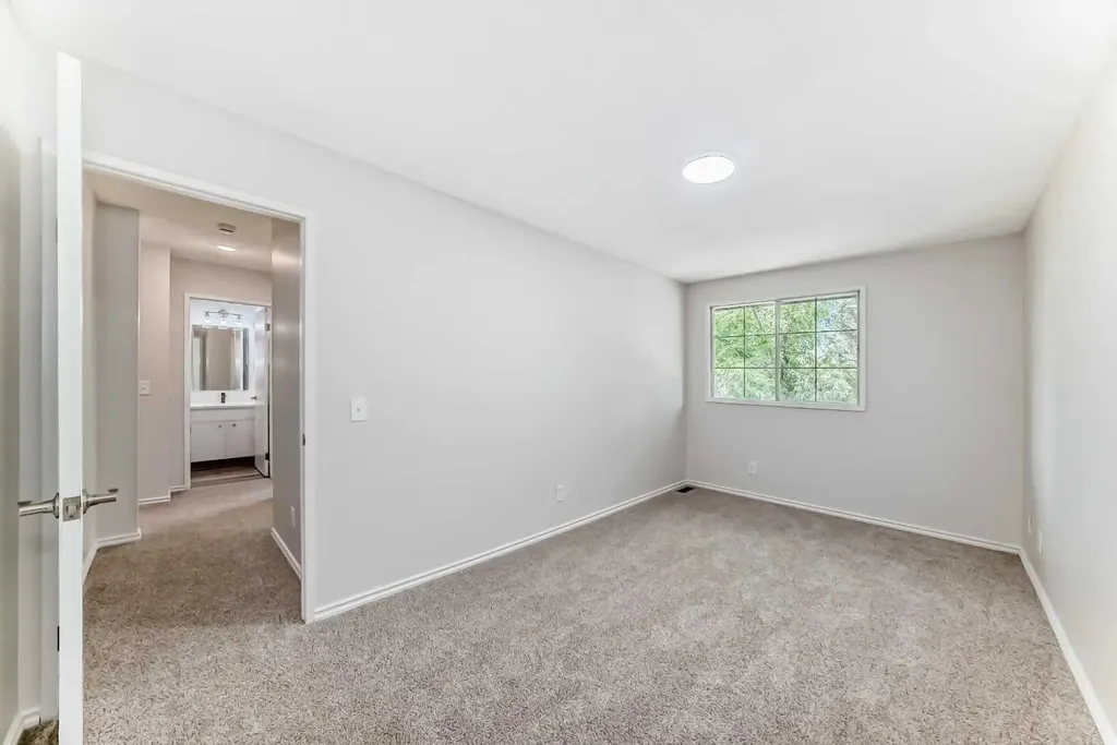 175 Manora Place NE Calgary AB T2A 5P7