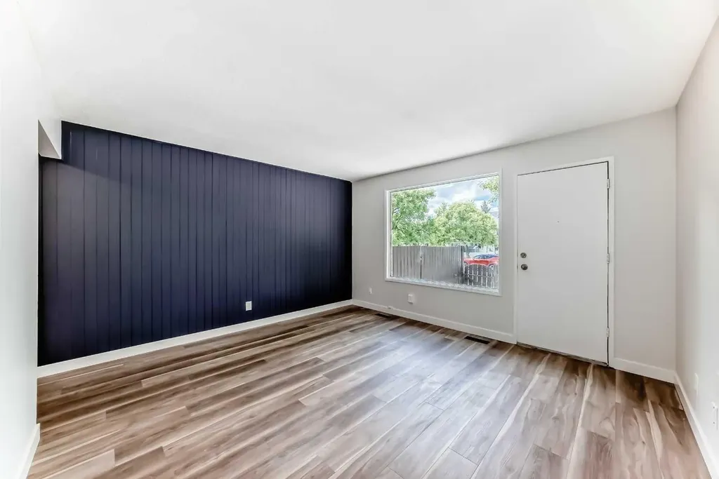 175 Manora Place NE Calgary AB T2A 5P7