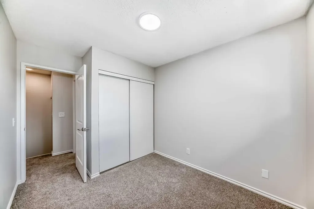 175 Manora Place NE Calgary AB T2A 5P7